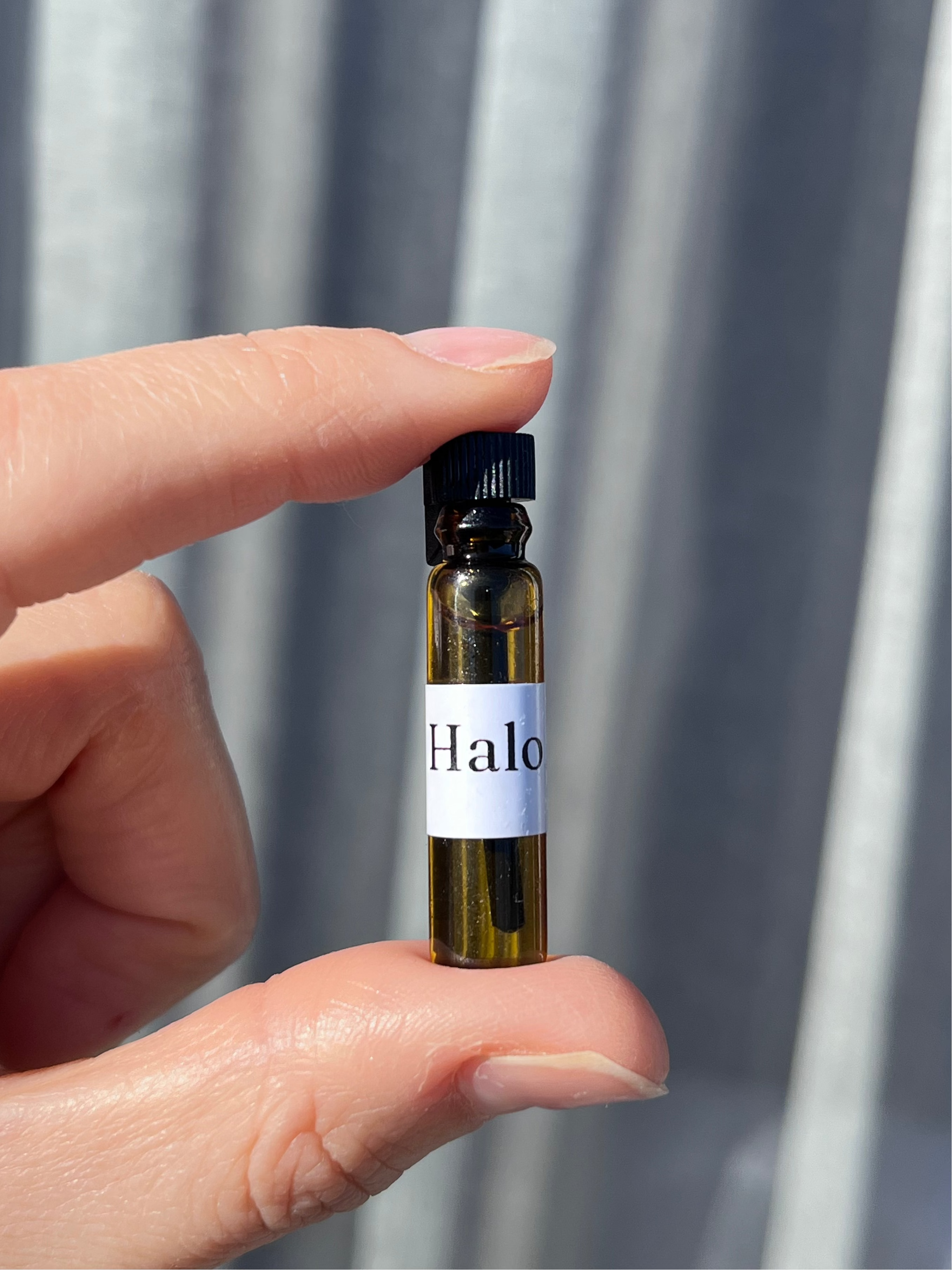Sample · 1ml Perfume Oil